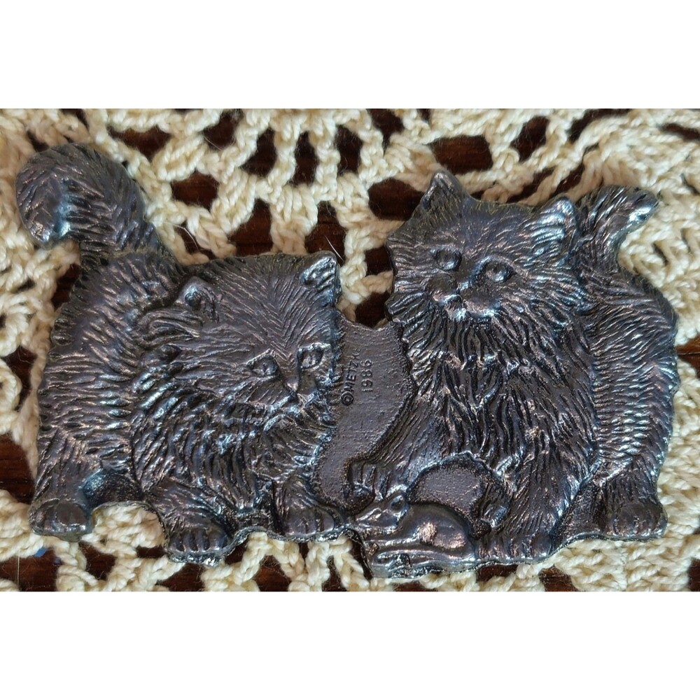 Vintage 1986 Signed Metzke Pewter Face Plate Playing Kittens